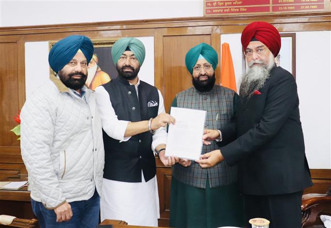 Punjab Cong leader Sukhpal Khaira seeks introduction of bill to restrict purchase of agri land in state by non-Punjabis