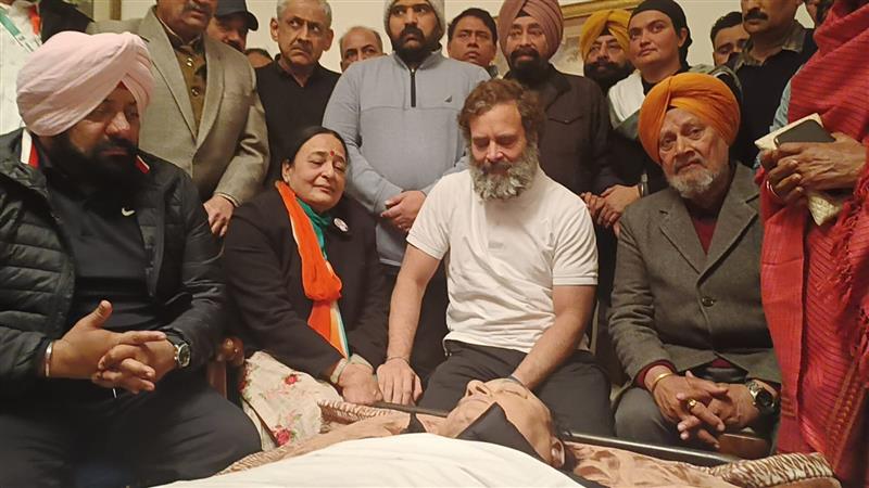 Congress MP Chaudhary Santokh Singh dies of heart attack during Rahul Gandhi's Bharat Jodo Yatra in Punjab's Phillaur