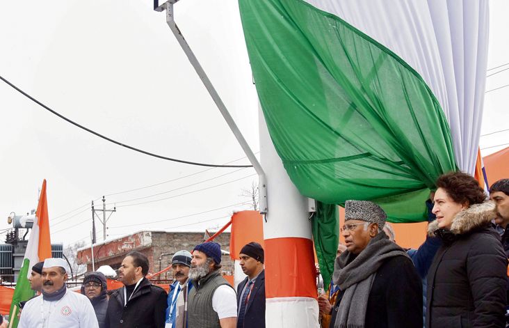Congress, allies put up united show as Rahul Gandhi-led Bharat Jodo Yatra comes to close in Srinagar