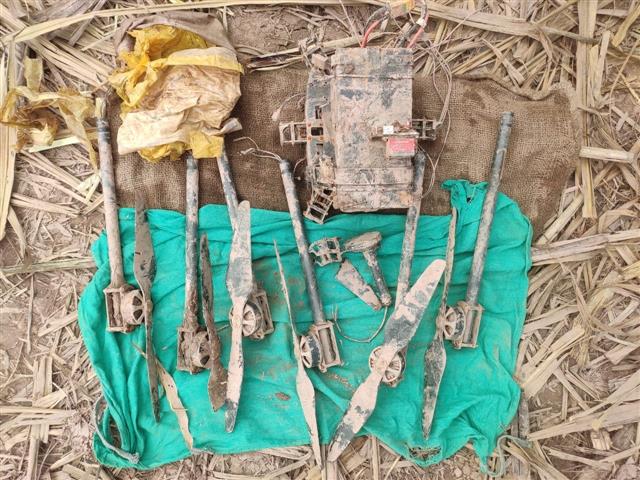 Old drone, 1 kg heroin recovered by BSF from International Border near Punjab’s Gurdaspur