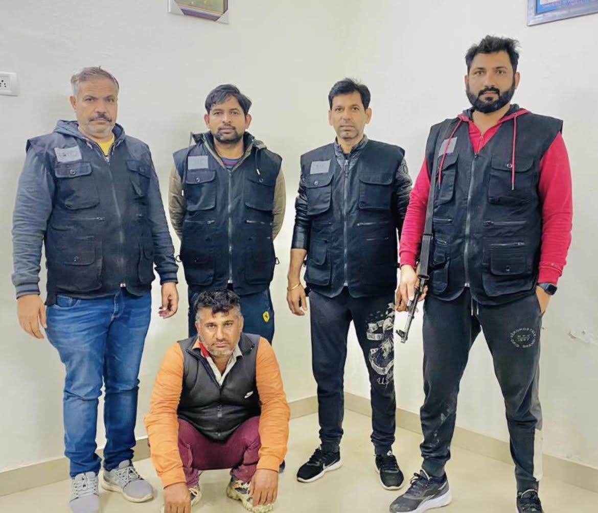 Rohtak STF nabs wanted criminal from Madhya Pradesh; was main accused in loot of mobiles worth Rs 4.21 crore from Rewari