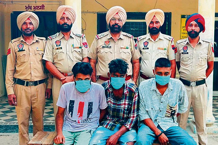 3 mobile snatchers held within 4 hours in Amritsar