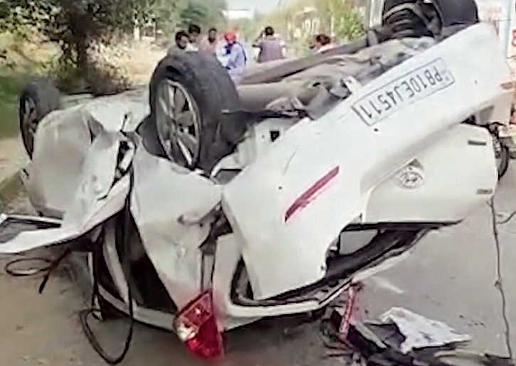 Youth killed, four injured as car falls off flyover