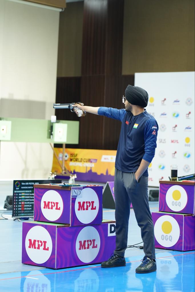 Another DAV-10 shooter wins Asian Games medal