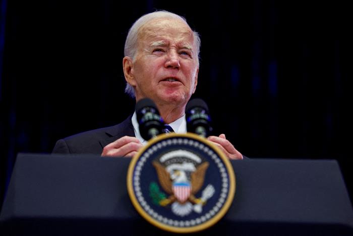 'Hamas, Putin represent different threats': Biden says if international aggression is allowed 'chaos can spread to world'