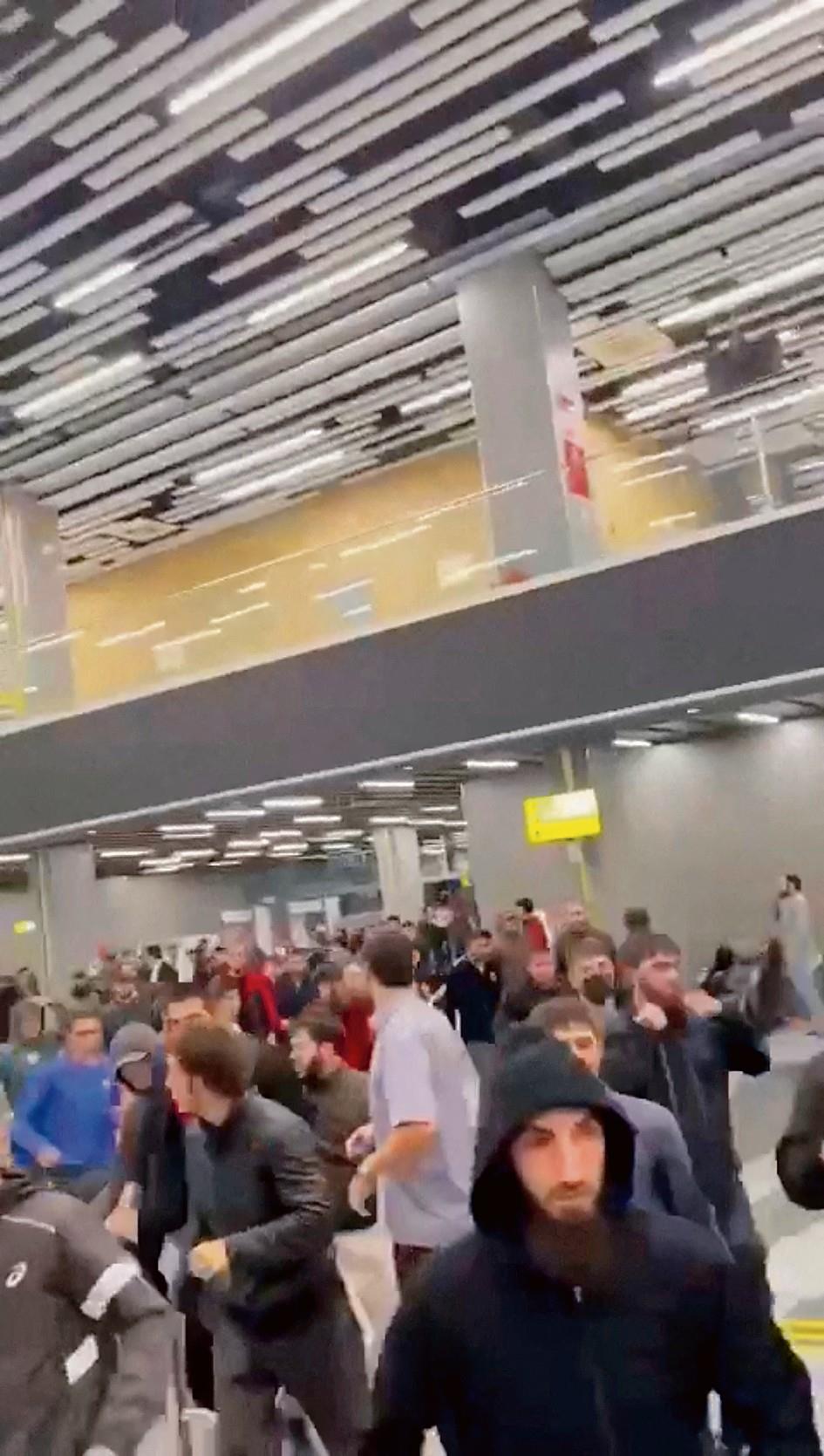 Russian airport stormed after flight from Israel