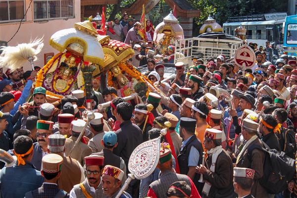 Himachal governor inaugurates weeklong Kullu Dussehra festival