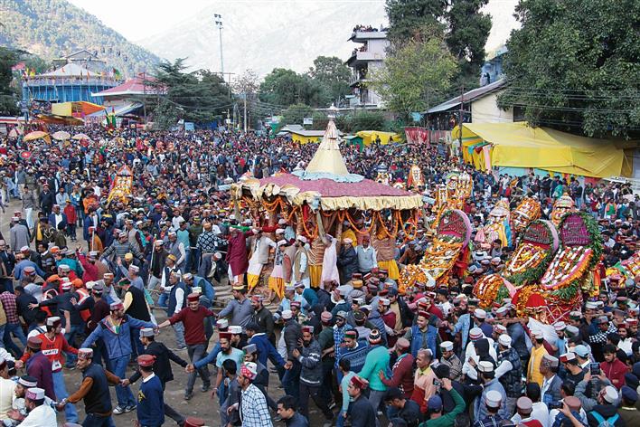 Kullu Dasehra: Local culture showcased on concluding day