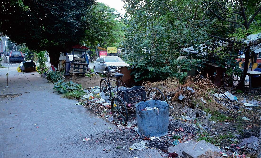 Poor sanitation at PUDA Complex in Jalandhar annoys owners of SCOs, visitors
