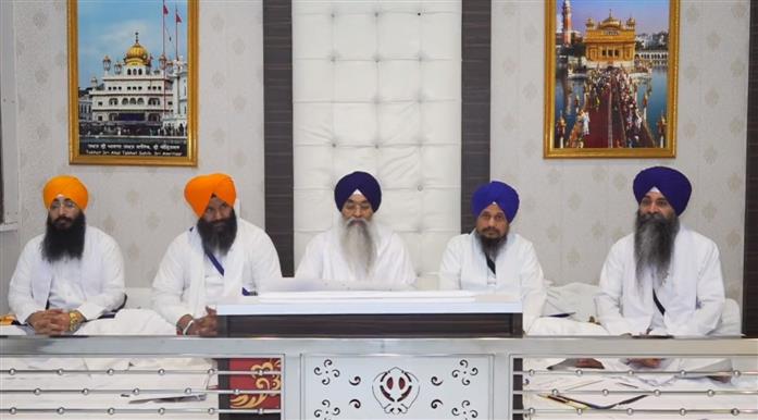 Akal Takht bans taking Guru Granth Sahib 'saroop' outdoor for destination weddings