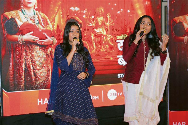 Nishtha and Sneha sing the track of Kyunki… Saas Maa Bahu Beti Hoti Hai ...