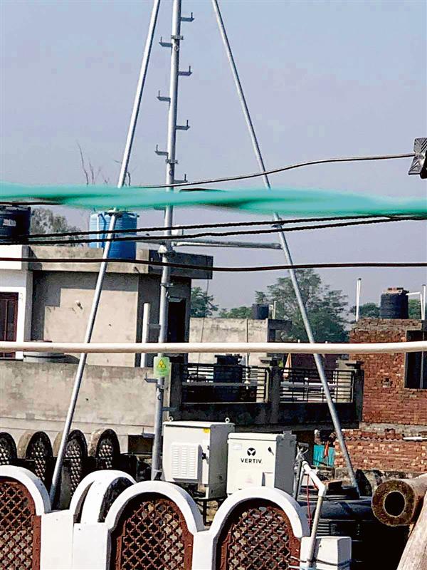Patiala residents protest mobile tower