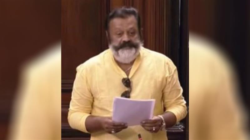 Actor-politician Suresh Gopi apologises to woman journalist for misbehaviour