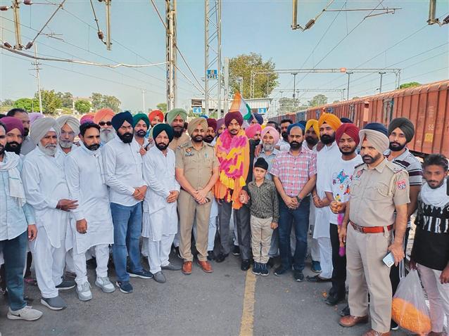 Asian Games rower Jaswinder Singh gets grand welcome in Dhuri