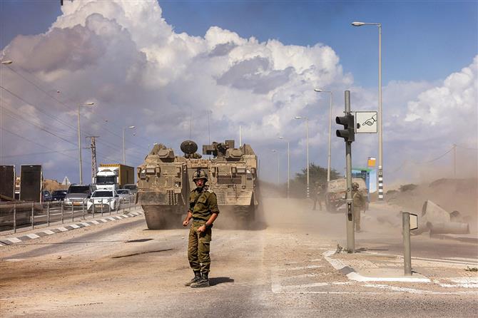 إسرائيل تؤجل هجومها البري على غزة بينما تدين الدول العربية المجازر التي ترتكب ضد المدنيين