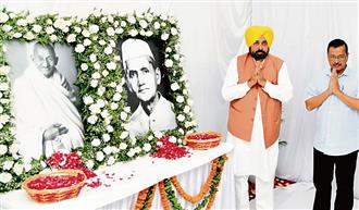Punjab Chief Ministers pay tribute to Mahatma Gandhi, Lal Bahadur Shastri