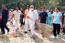 30,000 in Chandigarh pitch in for Swachhata drive