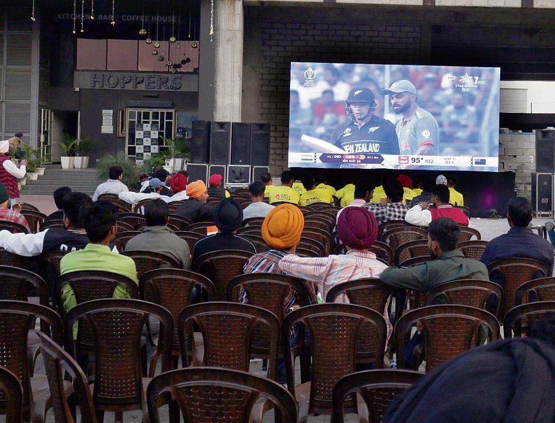 Big screens to live stream World Cup cricket match