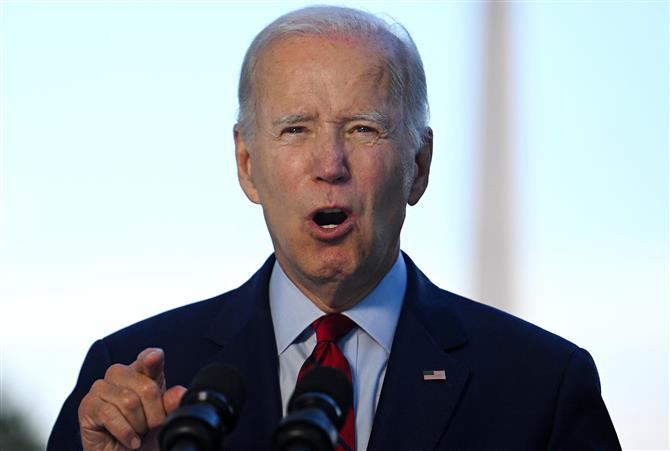 Lawmakers urge Biden to stand up for US military's ability to freely operate in South China Sea at meet with Xi