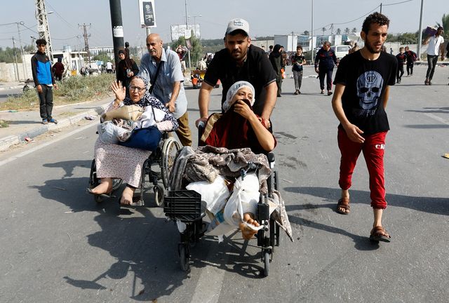 Israel-Hamas conflict: Palestinians stream out of combat zone in north Gaza as Israel opens window for safe passage