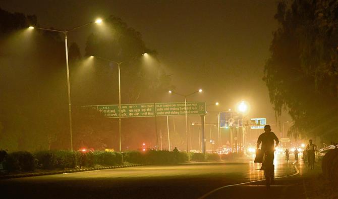 Chandigarh's air quality dips to 'poor', experts blame it on weather, stubble burning
