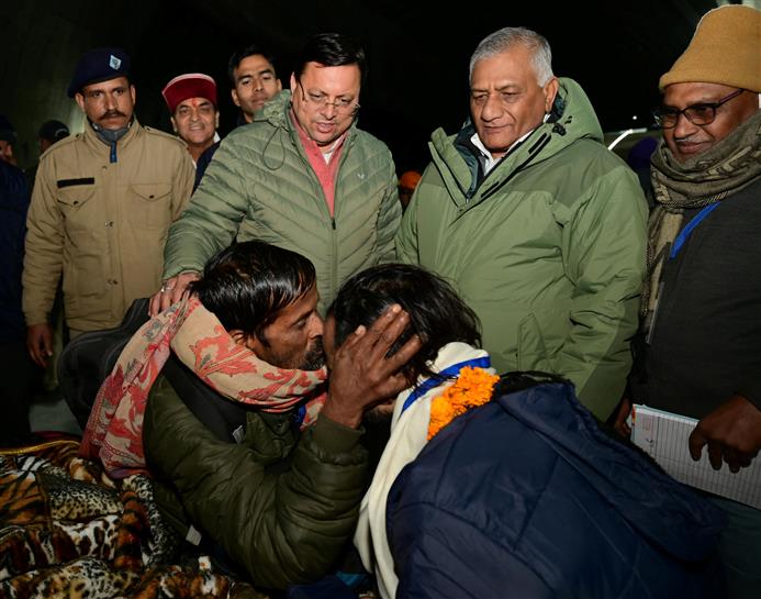 'They lifted us on shoulders'; rescue workers recount first meeting with labourers in Uttarakhand tunnel