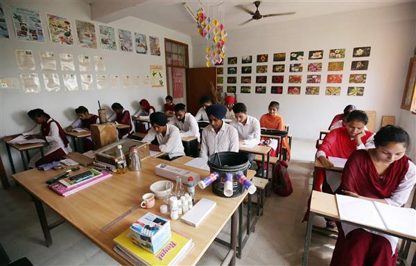 Students to mark online attendance from December 15 in Punjab