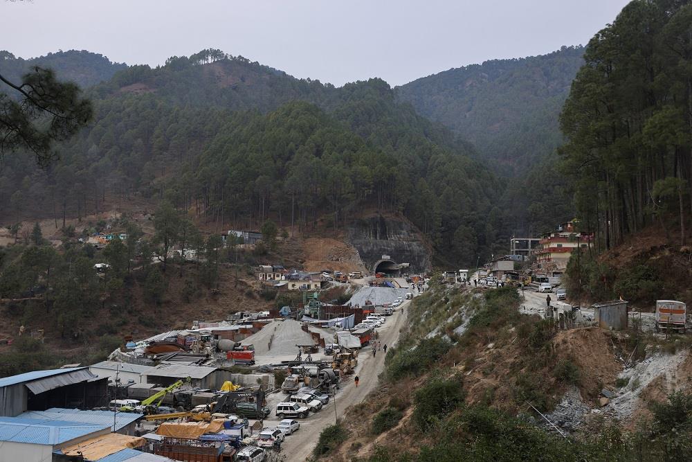 Uttarakhand tunnel rescue: Pipes pushed up to 52 metres, breakthrough point 57 metres, says CM Dhami