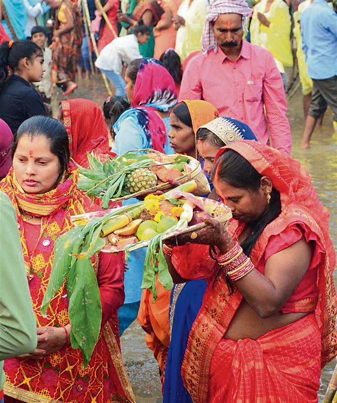 Chhath Puja concludes after worshipping the rising sun
