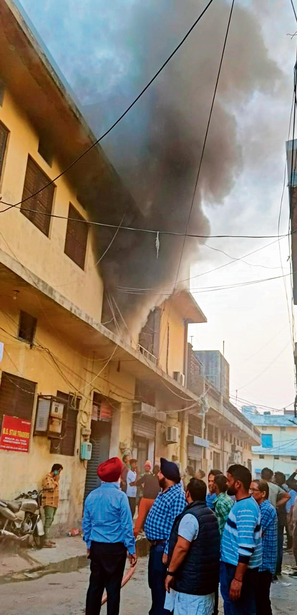 Fire breaks out at garment factory
