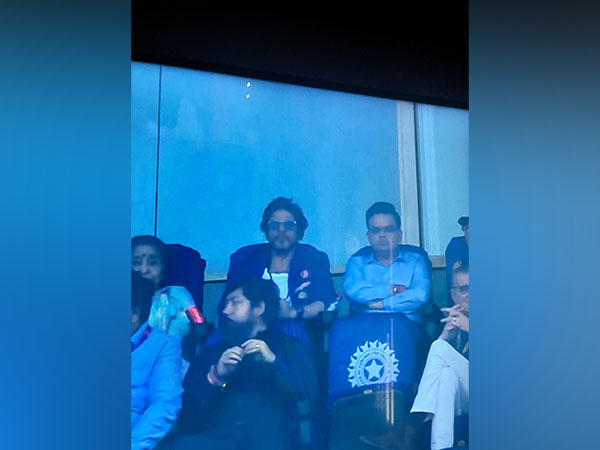 Shah Rukh Khan watches India vs Australia World Cup 2023 final match in Ahmedabad with Jay Shah, Deepika Padukone, Ranveer Singh