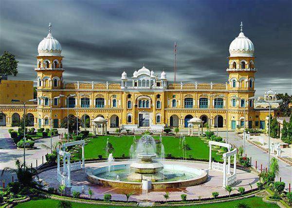 Pakistan launches portal for Sikh tourists