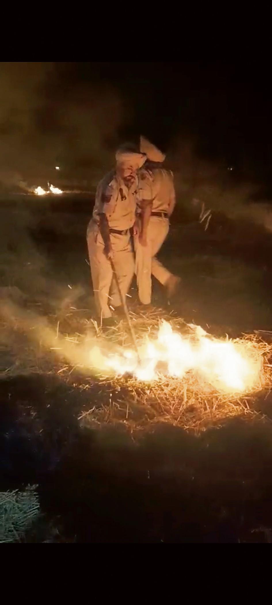 To check farm fires, Ropar cops on their toes, literally; video goes viral