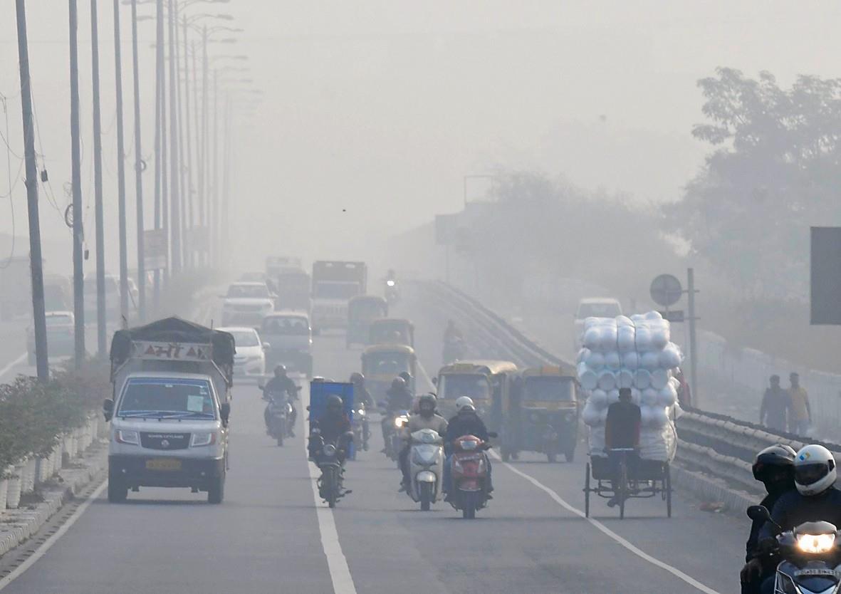 Delhi air quality nears 'severe' zone
