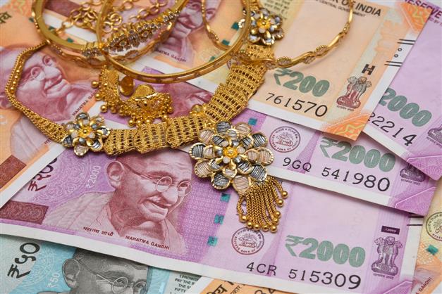 Jewellers cautiously optimistic about gold demand this Dhanteras; expect 10 per cent rise in sale