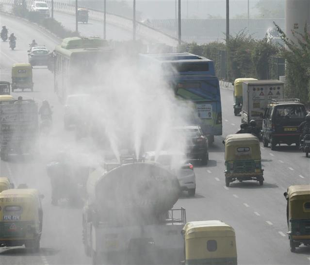 Air pollution: Final stage of Centre's graded response enforced, entry of polluting trucks and commercial vehicles banned in Delhi