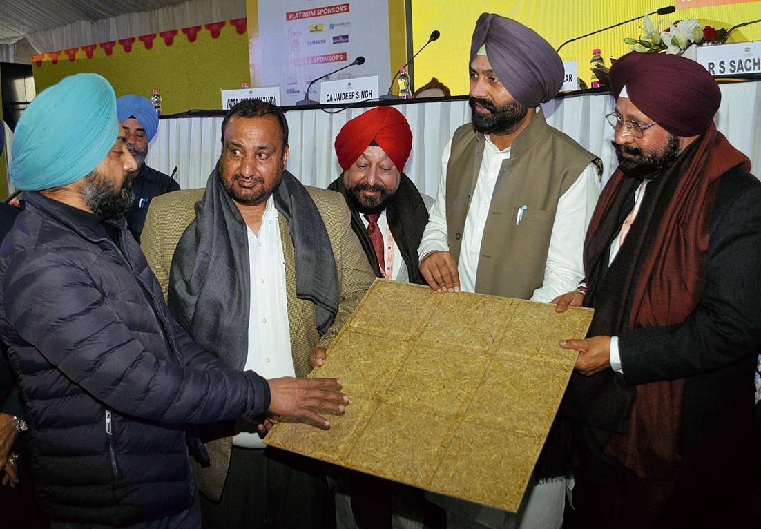 Gurdaspur resident to manufacture heat resistant tiles with paddy stubble