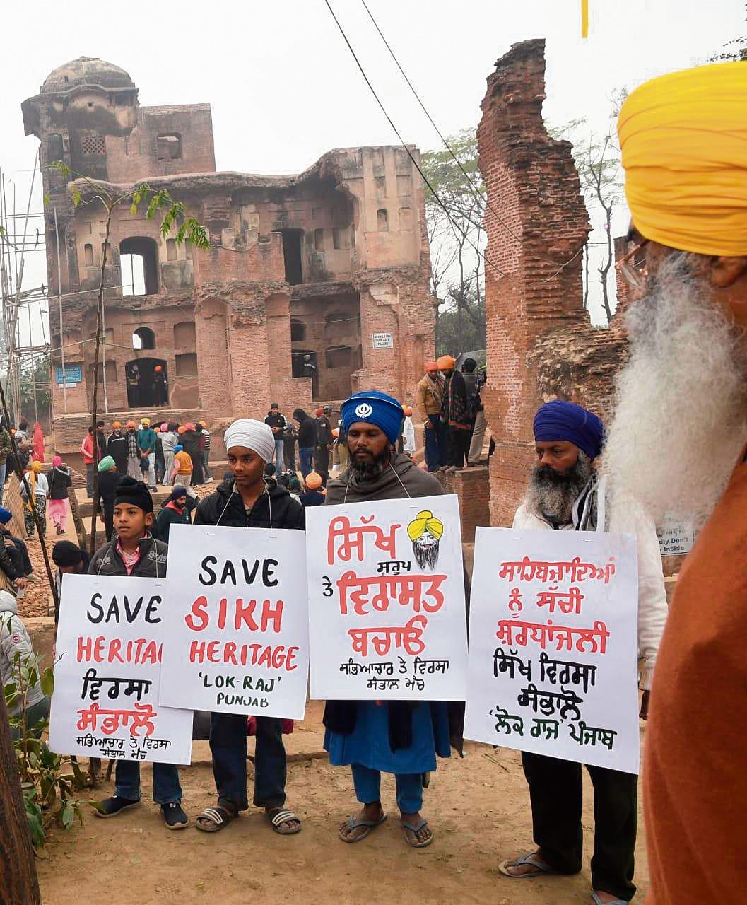 Volunteers protest, appeal to save heritage monuments in Punjab