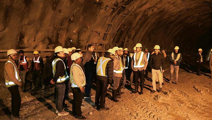 Panel inspects tunnels being built on Chandigarh-Manali NH