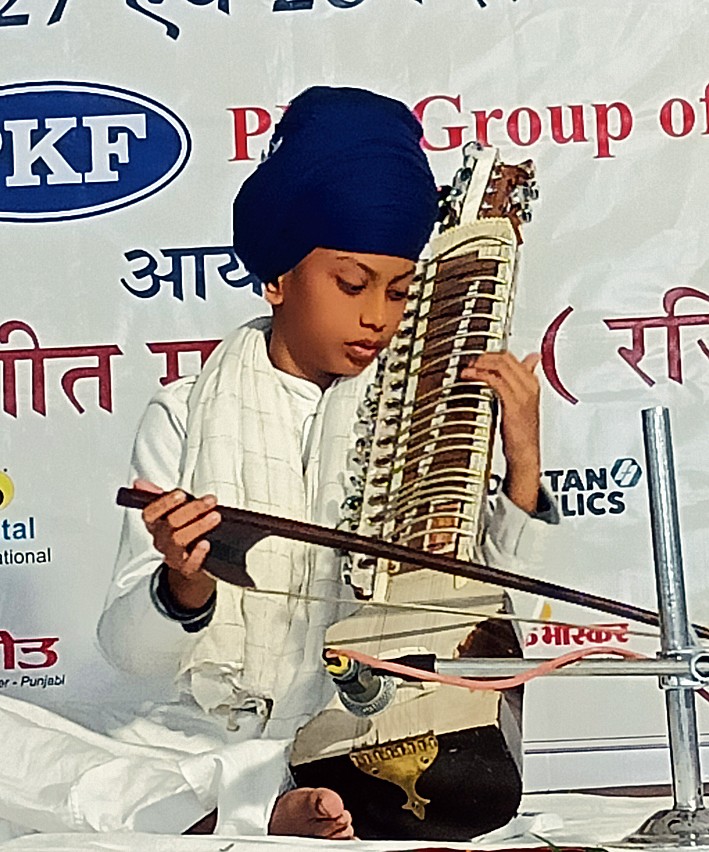 Fest begins on melodious note