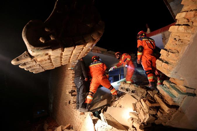 Death toll in China's earthquake rises to 131; victims pulled to safety in subfreezing weather