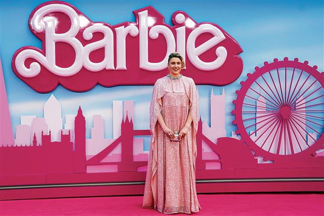 ‘Barbie’ director Greta Gerwig, Noah Baumbach marry after 12 years of ...