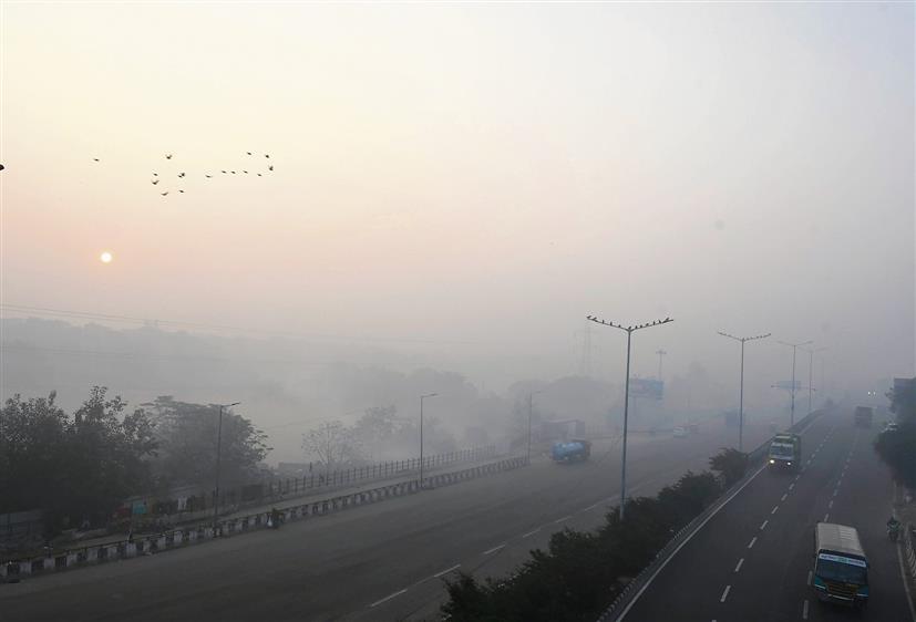 Delhi chokes as AQI ‘very poor’; low visibility hits flight operations