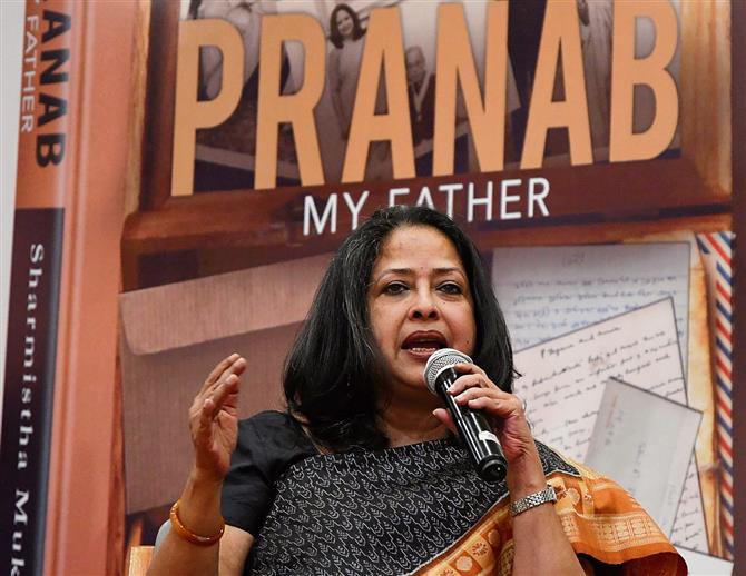 Congress shouldn’t behave like ‘BJP trolls’: Pranab Mukherjee’s daughter