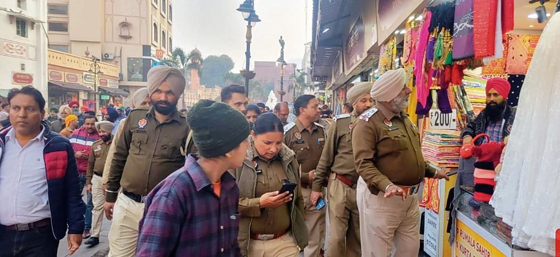 Encroachments, beggars irk visitors at Heritage Street in Amritsar