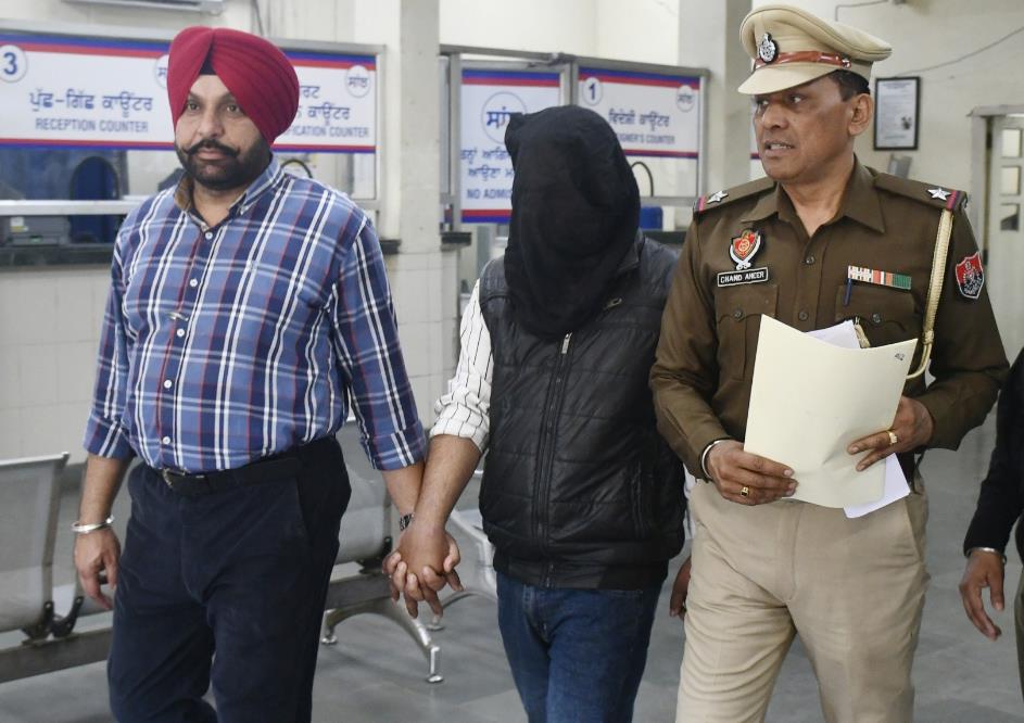 Staffer held for stealing jewellery worth Rs 75 lakh : The Tribune India