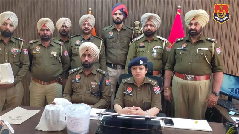 4 land in Khanna police net with charas, opium