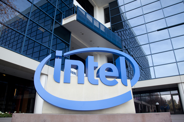 Intel slashes employee, executive pay amid PC market downturn