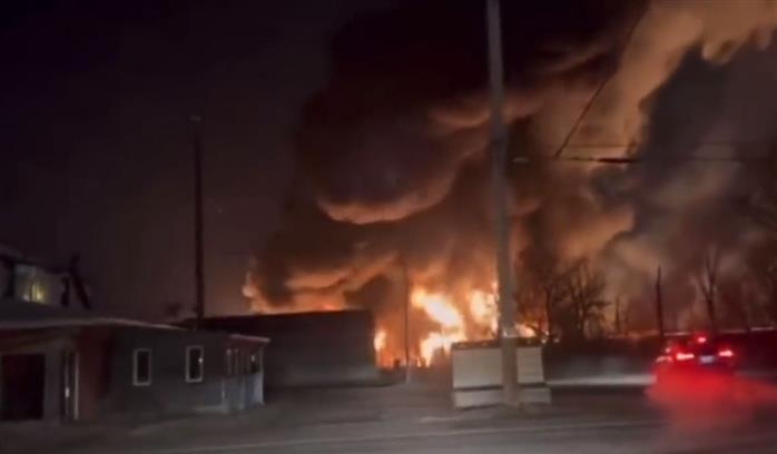 50-car train derailment causes big fire, evacuations in Ohio