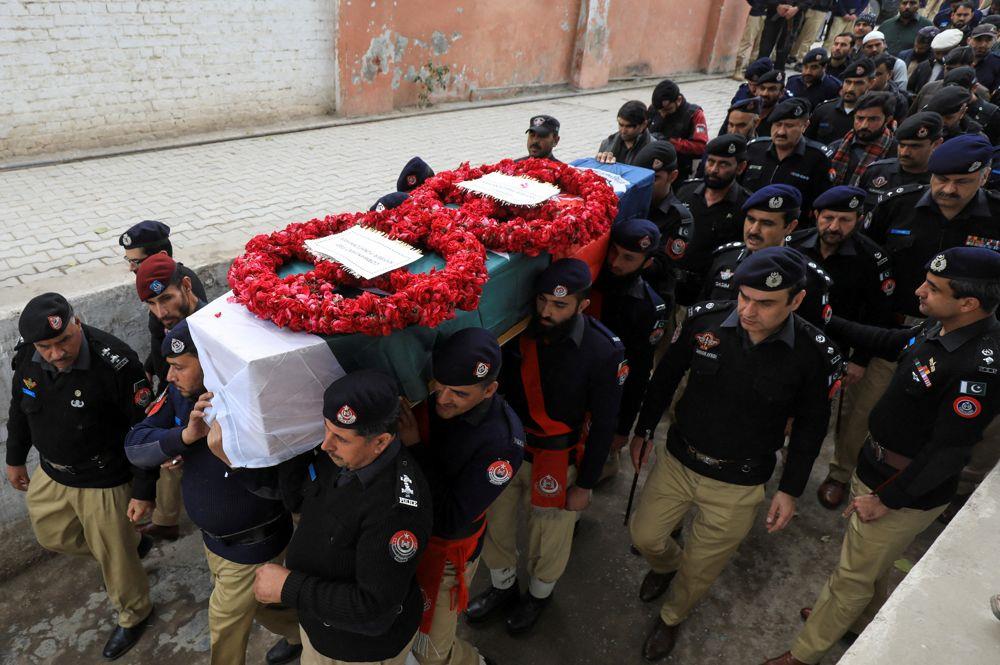 Peshawar suicide attacker entered high-security zone in police uniform